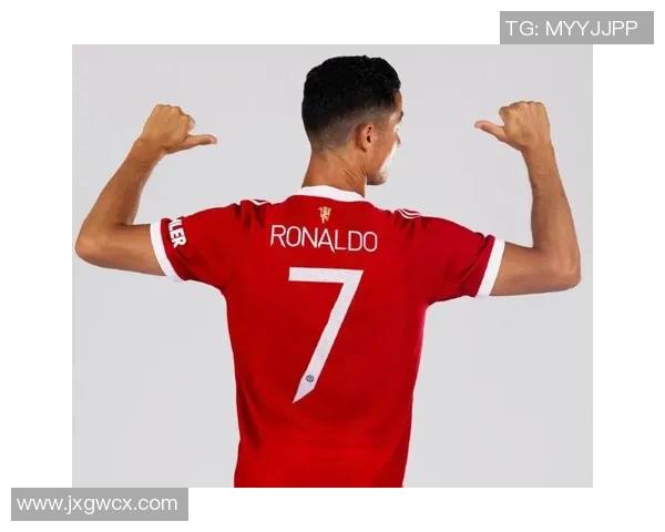 穿7号球衣的足球巨星们：从贝利到C罗的传奇之路